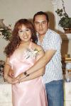 Nuria Rebeca Ramos Jiménez y Juan Manuel Lino Ramírez contraerán matrimonio el próximo 24 de septiembre, y por ello fueron despedidos de su vida de solteros.