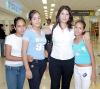 13 de julio 2005
Elías Muñoz viajó a California y fue despedida por Mayela y Gerardo Quezada.