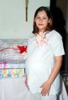 Por el próximo nacimiento de su primer bebé, a Sandra Linett de Gurrola le organizaron una fiesta de canastilla hace unos días.