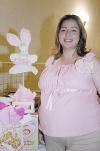 Ayde Sugely de Rangel  espera el nacimiento de su bebé.