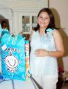 24 de julio 2005
Marián de Garza recibió múltiples felicitaciones y regalos en la fiesta de canastilla que le organizaron en honor al próximo bebé que tendrá.
