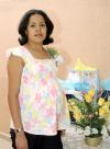 Goretti Maya de Alcalá espera el nacimiento de su segundo bebé, motivo por el cual fue felicitada en la fiesta de canastilla que le organizaron sus familiares en días pasados.