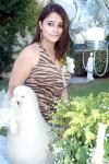 28 de julio 2005
Tessy Rodarte Peña, en la despedida que le ofrecieron con motivo de su próxima boda.