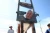 También fue la forma en que descubrieron que Gustavo Guerrero Rodríguez de Convergencia del Nuevo Campo a la Ciudad A.C., intentaría cortarse su cabeza en una guillotina que transportó en su vieja camioneta para llamar la atención del mandatario.