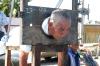 También fue la forma en que descubrieron que Gustavo Guerrero Rodríguez de Convergencia del Nuevo Campo a la Ciudad A.C., intentaría cortarse su cabeza en una guillotina que transportó en su vieja camioneta para llamar la atención del mandatario.