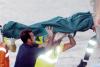 Los equipos han conseguido rescatar del mar objetos personales de los viajeros y nuevas piezas del avión, que serán estudiadas, aunque la parte de delante y la cola se han hundido en una zona en la que la profundidad es de unos 1,200 metros.
