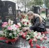 El cementerio lució el colorido de las decenas de flores que fueron parte fundamental de este homenaje.