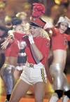 Gwen Stefani quien recibió su premio de manos de Halle Berry dijo sentirse sumamente emocionada y contenta.