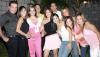 Nancy Sotomayor celebró su cumpleaños con una fiesta, a la cual asistieron varios amigos.