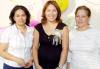 13 de agosto 2005
Tamara Carrillo, espera el nacimiento de su segundo bebé para el próximo cinco de septiembre, motivo por el cual su mamá, Rosario Alvarado de Carrillo, le organizó una fiesta de canastilla.