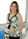 17 de agosto 2005
Karem Lizeth Mendoza de Sifuentes recibió felicitaciones por el bebé que espera.