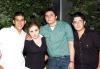 Nicole Berkovich con sus amigos Mauricio Peimber, óscar Meza y Julio Martínez.