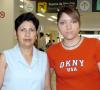 14 de septiembre 2005
Yolanda de Huizar fue despedida por Yazmín, antes de viajar al DF.