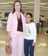 22 de septiembre 2005
Gabriela Ramírez, viajó a México, D.F. , y fue despedida por Cecilia Romo Y José Luis Ramírez.