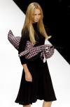 Diseñadora: Ashley Isham.
Moda presentada en Londres.