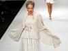 Modelo de la creación de Antonio Marras, durante la pasarela en la Semana de la Moda en Milán.