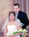 Ing. Daniel Gustavo Alvarado Valenciano y Lic. María Guadalupe López Soto contrajeron matrimonio religioso.


Estudio: Fassio 