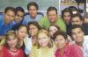 02 de octubre 2005
Susy Anaya de García acompañada por algunas de las invitadas a la fiesta de canastilla que le organizaron por el cercano nacimiento de su bebé.