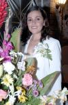 07 de octubre de 2005
Por su cercano matrimonio, Lucila Navarrete López disfrutó de una fiesta de despedida.