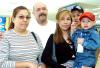 10 de octubre 2005
Olivia Salinas de Nava viajó a Tijuana, la despidieron su hija Lucero y su nieto Rodrigo