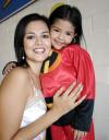 15 de octubre 2005
 Valeria Marmolejo el día que festejó su cumpleaños, junto a su mamá Gaby Ramírez de Marmolejo.