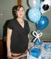 19 de octubre 2005
Con motivo del próximo nacimiento de su bebé, Lisette de Sotomayor disfrutó de una fiesta de regalos acompañada realizada por Analíe de Bonne.