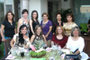 09102009 Sara Cruz de Abdó fue homenajeada con una fiesta de canastilla, a la que acudieron sus seres queridos, llenándola de grandes muestras de cariño. Tierna espera Sara Cruz de Abdó Sara de Abdó junto a sus invitadas, el día de su fiesta de canastilla. Sara Cruz de Abdó espera bebé, y por tal motivo se encuentra muy feliz.