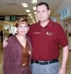 03 de noviembre 2005
Martina González viajó a Durango, la despidió Enrique Saavedra.