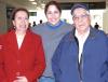 09 de noviembre 2005
Vicente Hernández y Ofelia Juárez viajaron al DF, las despidió Alicia Arteaga.