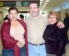 10 de noviembre 2005
Laura Urrutia viajó a Tijuana, la despidieron Estela Urrutia y Rodolfo Escalera.