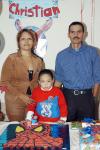 ni13122005_Christian Leonel Valdés Hernández acompañado por sus papás, el día que festejo sus cinco años de vida