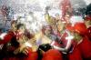 Con la ventaja en el marcador y con dos hombres más sobre la cancha, Toluca llevó las acciones en busca de un contragolpe dejando toda la iniciativa al Monterrey, que buscó, lo intentó pero siempre se topó con una bien parada defensa toluqueña.
