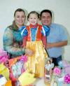 ni_21122005_3
Renata Llorens García celebró su cumpleaños número tres en compañía de su familia.