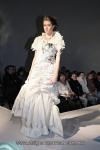 Diseño “Luna”, Vestido realizado con periódico y aluminio.