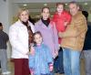 vi_25122005_2 
Nancy y Paloma Ortega viajaron a Tijuana, las despidió la familia Ortega Sánchez.