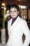 de_29122005_1 
Por su próximo enlace nupcial, Karina Rodríguez Abdo fue despedida de su soltería en días pasados.