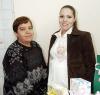 ma_07012006_0 
Isolda de López Padilla y María Inés López de Valdez, le ofrecieron una fiesta de canastilla a Angélica de Amezcua, en honor al bebé que espera.