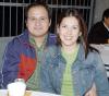 pa_08012006_6 
Claudia Luviano, con su esposo Santiago.