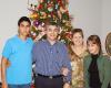 va_10012006 1
Alfredo e Ivonne de Alvarado, con sus hijos Luis Alfredo y Luisa Fernanda