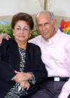 pa_26012006 
Don Clemente Juárez Barecheno, junto a su esposa Dora Jaik.