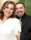pa_05022006 
Dolores Ávila de Cabrera y Marco Antonio Cabrera Soto celebraron su aniversario matrimonial.