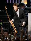Además de arrasar con los premios, U2 también ofreció una actuación emotiva cuando cantaron su éxito 'Vertigo', y junto con la reina de R&B Mary J. Blige interpretaron con fervor su tema clásico 'One'.