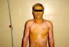 Una red de televisión australiana difundió fotos y vídeos que dijo eran imágenes inéditas de los abusos cometidos contra iraquíes en el 2003 en la prisión de Abu Ghraib, que está bajo el mando estadounidense.