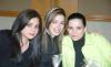 ch_16022006 
 Brenda Domnínguez, Iradia Ladner y Gaby Torres