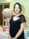 ma_19022006 
 Numerosas felicitaciones recibió Verónica Sifuentes de Albarrán con motivo del cercano nacimiento de su bebé