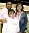 ni_23022006 J
Bárbara Fernández Flores celebró su primer años con una fiesta organizada por sus papás.