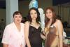 ma_26022006 
Ana Cecilia Ruiz Moreno acompañada por su mamá Rosa Ema Moreno y su hermana Vanessa Ruiz