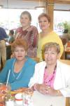 va_26022006 
Mayela Silva Morales fsetejó su cumpleaños con una reunión acompañada por sus amigas Hortencia de Garibay, Hilda Antuna y Juanita Sánchez.