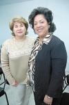 va_26022006
Yolanda Quintanilla de Porragas y Ceciilia Cardiel de Lastra, colaboradora y presidenta repectivamente de la asociación Ver Contigo