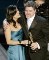 El tercer premio que ganó Secreto en la Montaña recayó en manos de un latino: el argentino Gustavo Santaolalla, quien se impuso en la categoría de Mejor Música. “A mi madre, a Argentina. Para todos los latinos, muchas gracias ”, dijo.